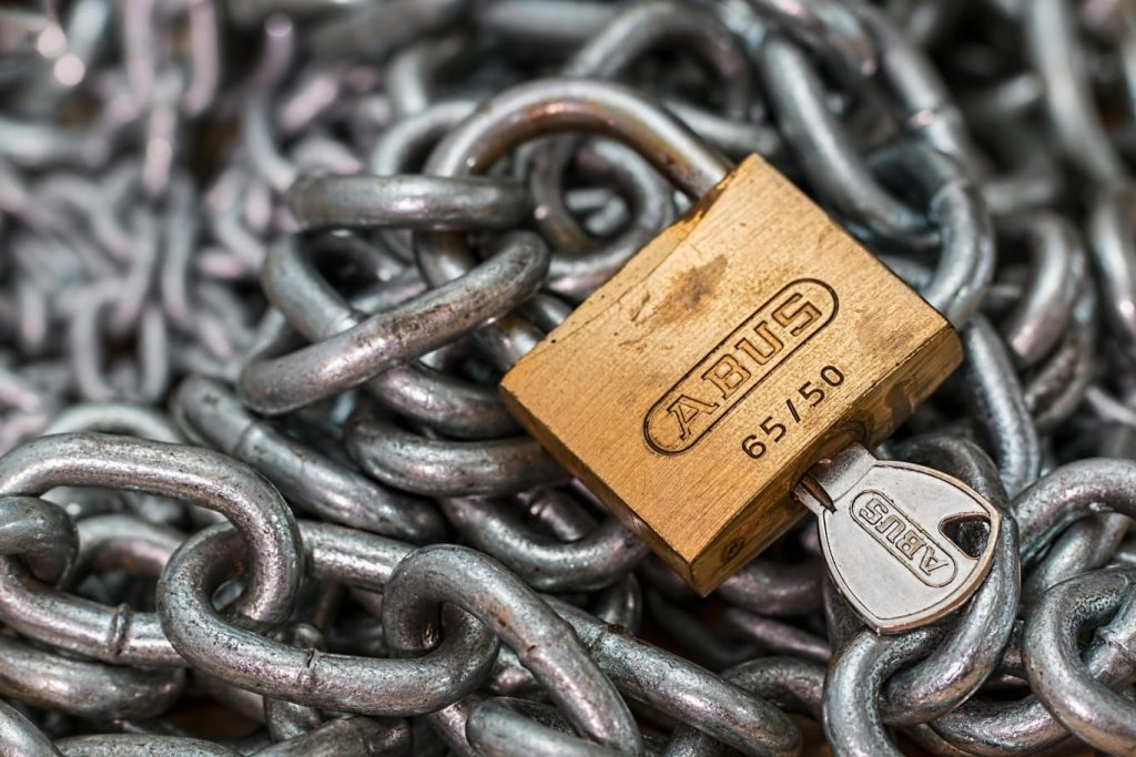 chains, locked with lock. key in lock // Healthier Me Today 